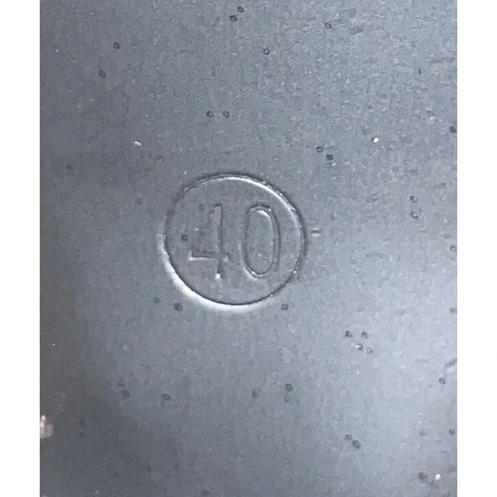 Unbranded black patent